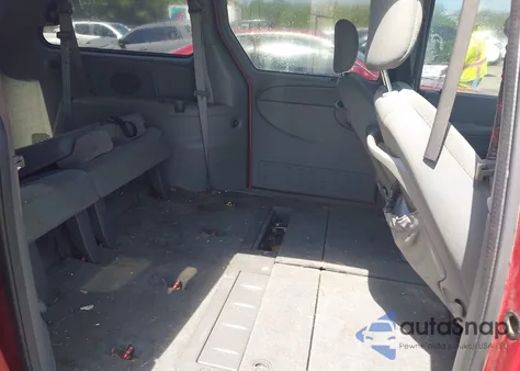 2005 Chrysler Town & Country Lx z USA, uszkodzony, nr VIN 2C4GP44R45R180543